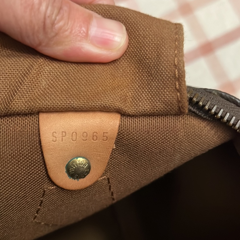 Authentic Louis Vuitton speedy 25 - Picture 12 of 16
